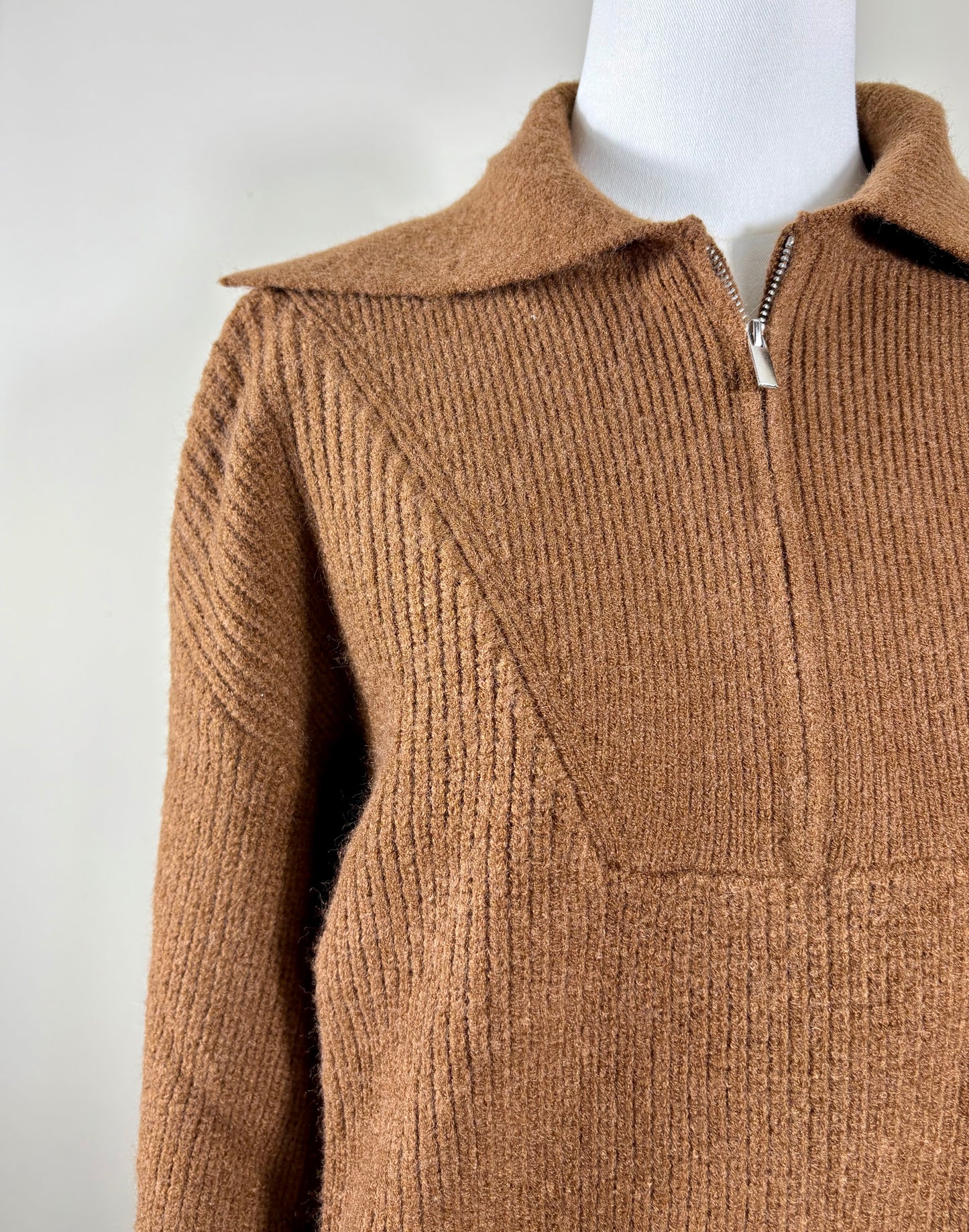 Pull Zippé – Col Signature