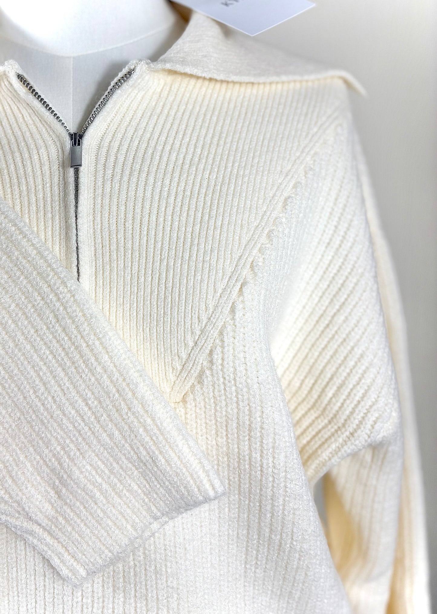 Pull Zippé – Col Signature
