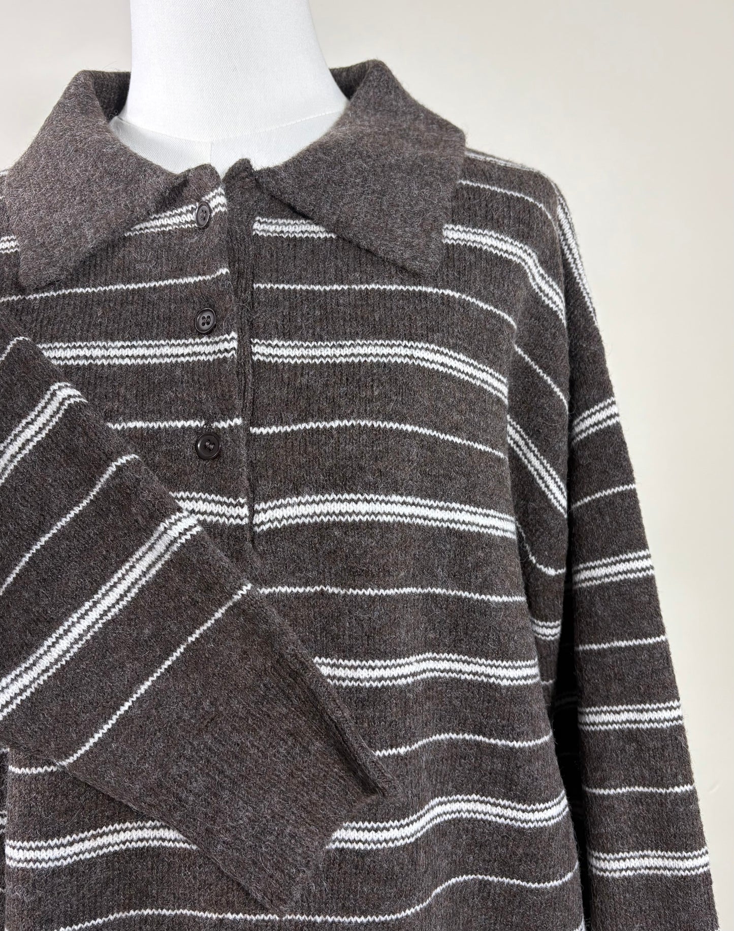 Pull col polo rayé — Brun et écru