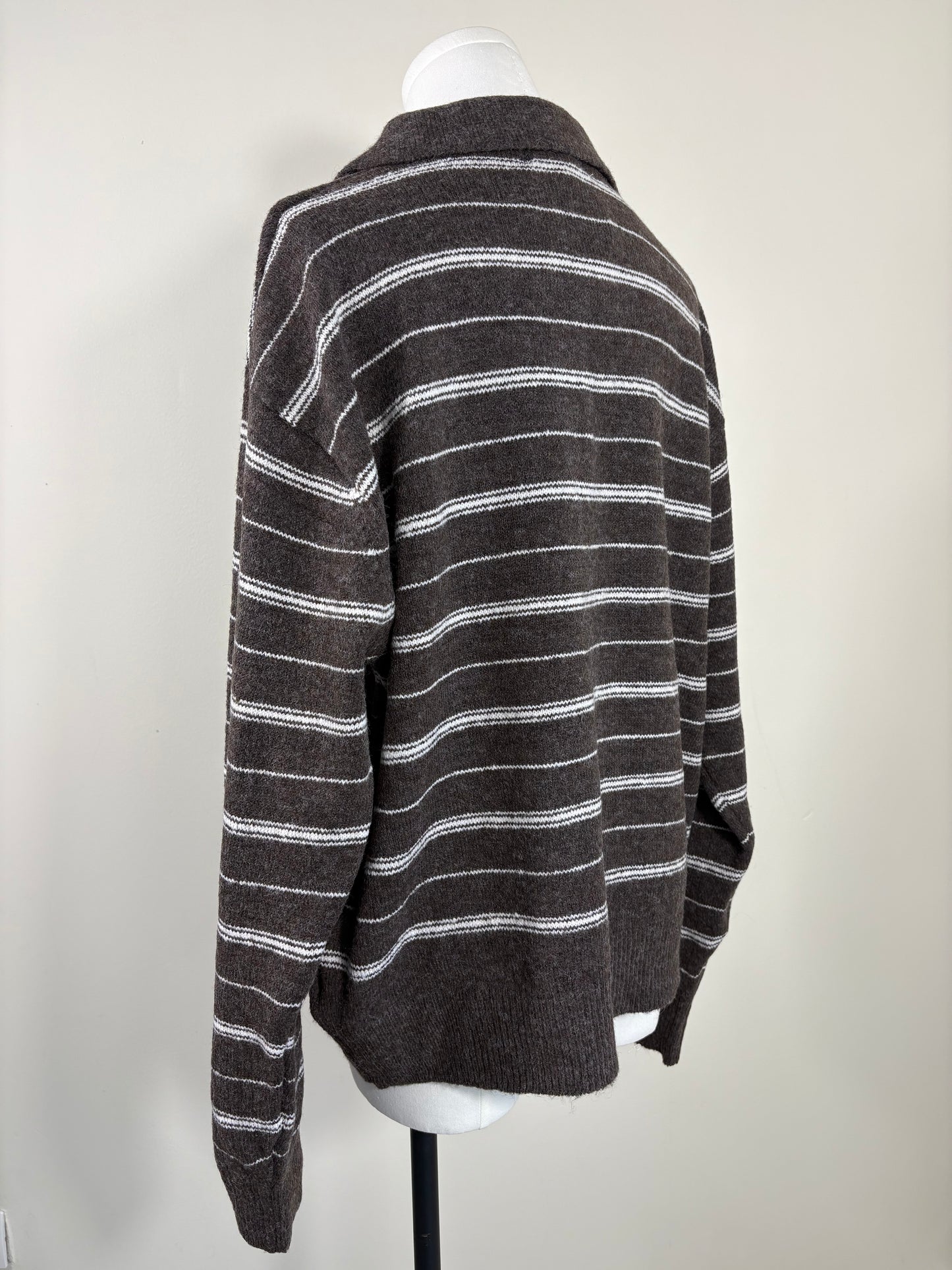 Pull col polo rayé — Brun et écru