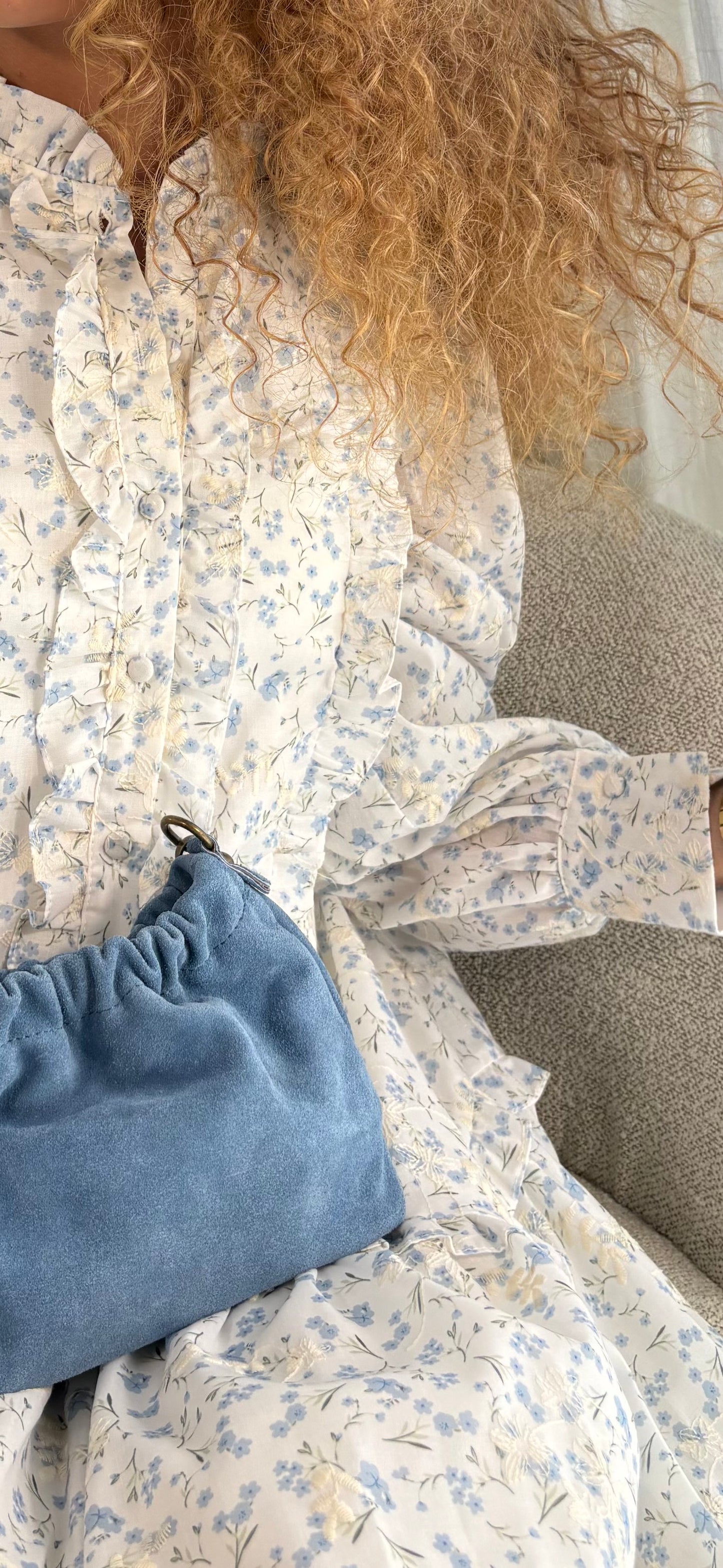 Robe Eloria – Fleurs brodées – Volants